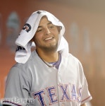 [포토] 그라운드 홈런을 만들고 기뻐하는 오도어