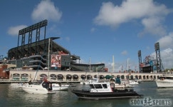 [포토] 구장 뒤에는 요트들이 즐비합니다