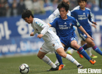 [K리그-4R] 마토 PK결승골 수원, 울산 수비깨고 2-1승