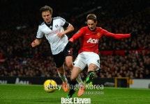 측면만 고집하는 맨유의 묻지 마 크로스 향연… 풀햄전서 81개