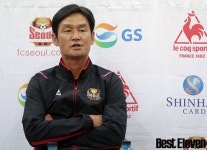 최용수 감독, “침체된 한국 축구, 슈퍼 매치 통해 끌어올리고 싶다”