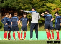 [b11포토] 훈련 지시 중인 정성천 코치.