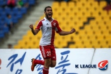 부산, 중원 강화 위해 브라질 MF 닐손 주니어 재영입