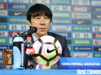 [B11포토] 신태용 감독, '지금 A대표팀 감독보다 중요한건 U-20 월드컵'