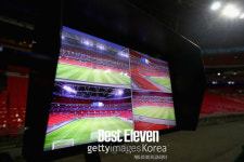  英 심판, “VAR, 주심 판단이 더 빨라져야 한다” 