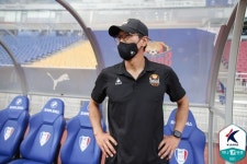 [b11 현장] 확 바뀐 서울, 안익수 감독이 밝힌 비결은 리더 기성용