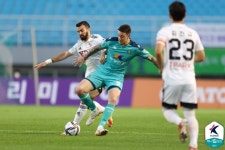 한국 문화 즐기는 안산 산티아고, 배달 등 놀라워, 오징어게임 반응 좋다