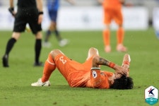 [b11 현장] 확인할 방법 없는 대립… 신세계 "사과하라" VS 에드가 "피해자는 나"