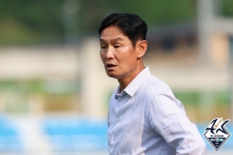 [b11 현장] 다시 사나워진 조규성 '멀티골 포효'… 전북, 강원 원정에서 2-1 역전승 → 김두현 대행 마지막 게임 '승리 장식'