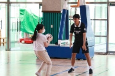 같이 함께, 까치 함께… 성남, 권순형·장효준과 함께 도촌초 방문해 축구 레크리에이션 진행
