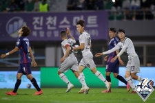 [b11 현장] 공방전 끝 1-1 무승부 → 충북청주와 경남, 승부 가리지 못했다… 경남 5위 유지, 충북청주 6위 점프