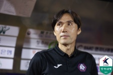 [BE.현장] 감독님 편히 가셔요... 이을용 고별전 경남, 충북청주 원정서 1-0 이기며 4경기 연속 무승 끊었다