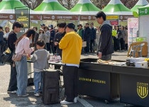 3일간 2,100명 몰렸다! 셔틀버스 정류장 앞 전남 홍보 부스가 축제 관람객들의 필수 코스 된 사연
