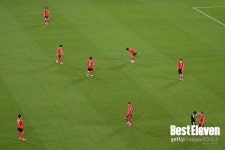 [WC 남아공전] 결국 최악의 상황 맞았다… 홍명보호 '충격패'로 탈락 위기 직면! 대한민국, 남아공에 0-1 무너졌다→ 조 3위 경우의 수 따지는... 