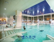 여행 신나게 즐기고 온천에서 건강도 챙기고