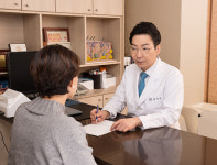 술도 안 마셨는데 술 취한듯… 안면홍조 해결책은?