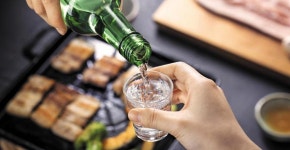 삼겹살에 소주, 피자에 콜라?…  단짝 음료가 알고 보니 과식 유발자