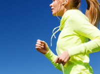 운동 효과 높이고 싶나요? 빠른 음악 들으세요