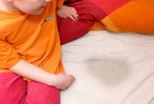 [아이 건강] 이불에 소변본 아이, 실수 아닌 질병 일수도