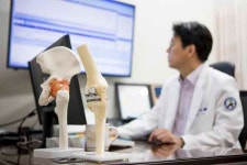 환절기 무릎통증…무릎 관절염에 연골주사면 끝?? NO! [무릎 이상훈의 무릎 이야기]