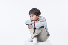 고립되고 외로운 아이들… 우울증 위험 ‘3배’ 높아