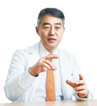무릎 주변 연부조직 손상 최소화… 통증 줄여 일상 복귀 앞당겨