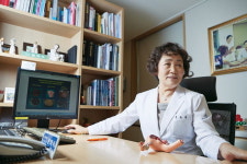 자궁질환, 최소침습술로 자궁보존… 걱정 없이 치료하세요 [헬스조선 명의]