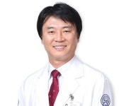 돈 쓸어 담던 토스트왕이 일을 멈춘 이유는?