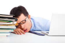 충분히 자도 졸음 쏟아지면… 혹시 ‘기면증’?