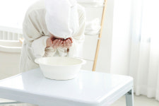 세수할 때 눈꺼풀도 씻어야 하는 이유