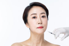 인상 좌우하는 턱… 전용 필러로 볼륨 넣으세요