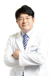 [의학칼럼] 중장년 허리 건강, 여성이 더 위험한 이유