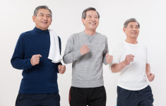 젊고 오래 살고 싶다면 ‘이렇게’ 걸어야
