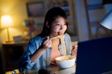 야식 먹은 다음 날, 더 허기진 까닭