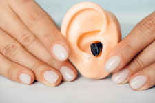 노화로 청력 떨어지는 난청, 40대부터 시작된다?