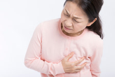 일상생활하다 갑자기 ‘이런 증상’… 심장마비 신호일 수도