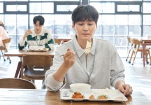 밥 먹는 시간 체크해보세요… 대충 씹어먹다간 ‘이 병’까지