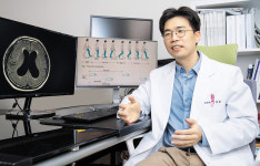 나이 들며 느려지는 걸음… 보행장애는 관절 아닌 뇌신경 문제일 수도