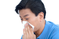 지긋지긋한 알레르기 비염, 수술로 치료한다고?