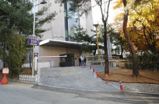 “권역응급의료센터인데”… 강동경희대병원, ‘구급차 전용 진입로’ 설치 3년 늦어진 이유