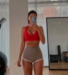 “탄탄 몸매 위해 ‘이 관리’ 꾸준히 받아” 117만 유튜버 제이제이, 운동 후 루틴 봤더니?