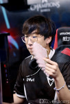 [포토] SKT전 1세트 MVP 룰러 박재혁 덥다 더워!