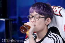 [포토] 보라색 맛 났어! 락스 키 김한기