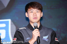 [롤챔스 결승 미디어데이] 아프리카 쿠로 이서행 도전자에 걸맞는 준비를 하겠다