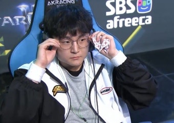 [GSL] 김준혁, 전략과 운영 모두 앞서며 승자전 진출