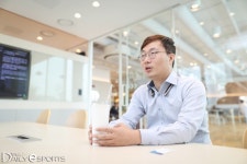 [이소라의e만사] 풀뿌리 e스포츠 수호신, 오즈PC방 이개성 대표