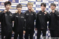 [포토] 업셋 성공한 락스 "파이팅"