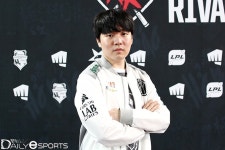 [LPL] 루키 펜타킬 앞세운 IG, OMG 완파하고 8승째