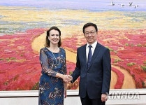 CHINA-BEIJING-HAN ZHENG-ARGENTINE FOREIGN MINISTER-MEETING (CN)