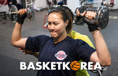 [포토] 김정은, 드는 무게가 달라!